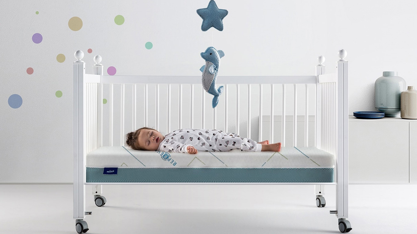 Sağlıklı Bir Bebek Yatağı Nasıl Olmalı? Amerikan Pediatri Birliği’nin Önerileri